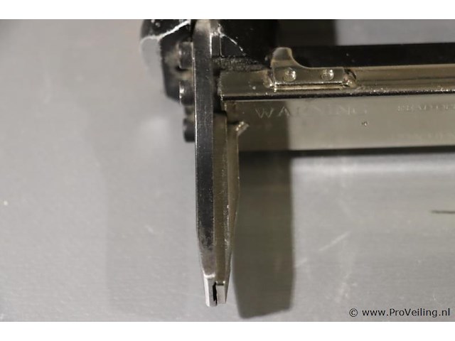 Bostitch tacker, pneumatisch - afbeelding 3 van  3