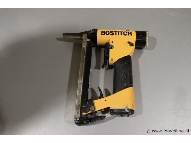 Bostitch tacker, pneumatisch - afbeelding 1 van  4