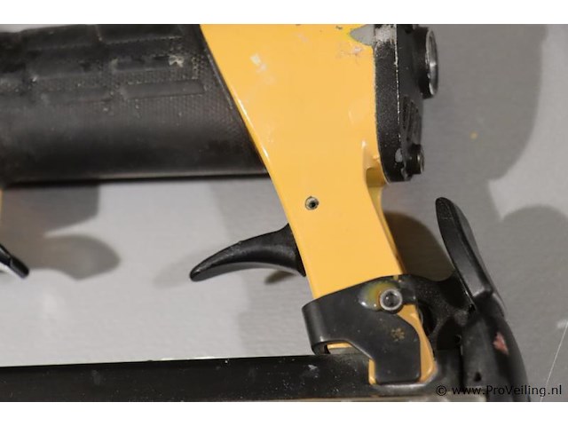 Bostitch tacker, pneumatisch - afbeelding 4 van  4
