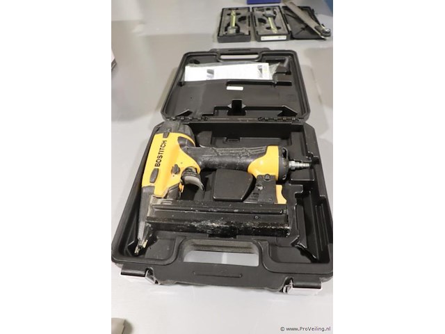 Bostitch tacker, pneumatisch - afbeelding 1 van  3