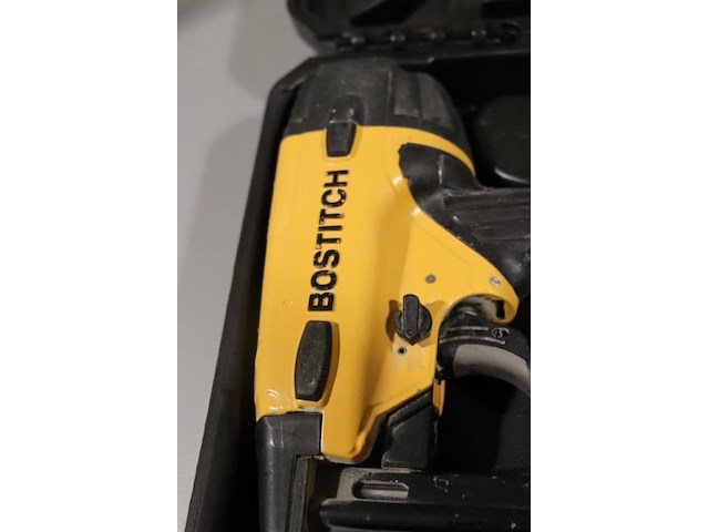 Bostitch tacker, pneumatisch - afbeelding 2 van  3