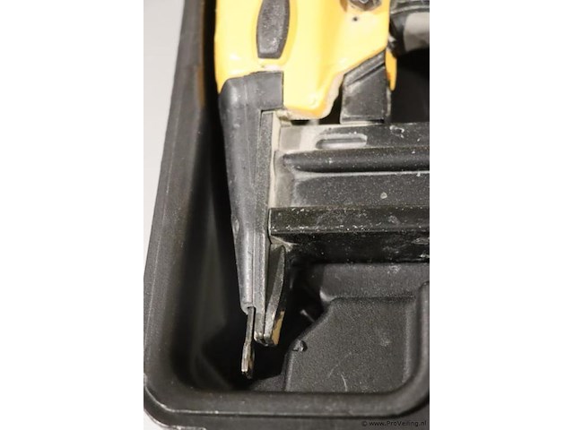 Bostitch tacker, pneumatisch - afbeelding 3 van  3