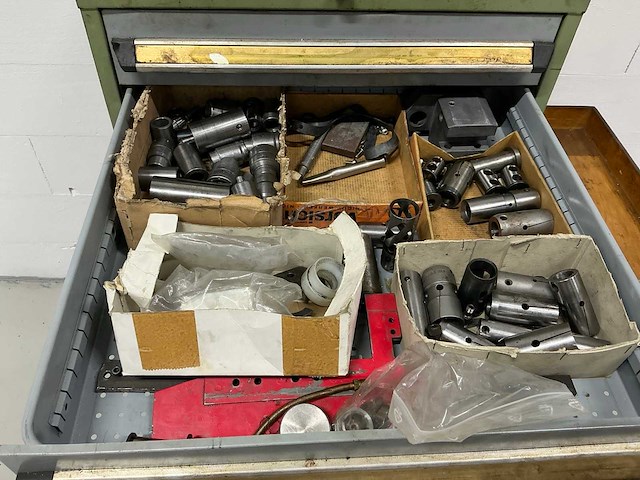 Bott gereedschapladenkast met 4 lade en inhoud - afbeelding 3 van  5