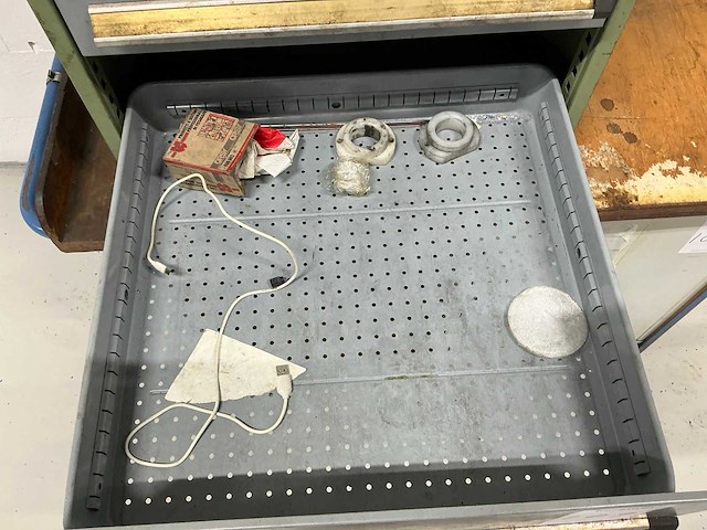 Bott gereedschapladenkast met 4 lade en inhoud - afbeelding 5 van  5