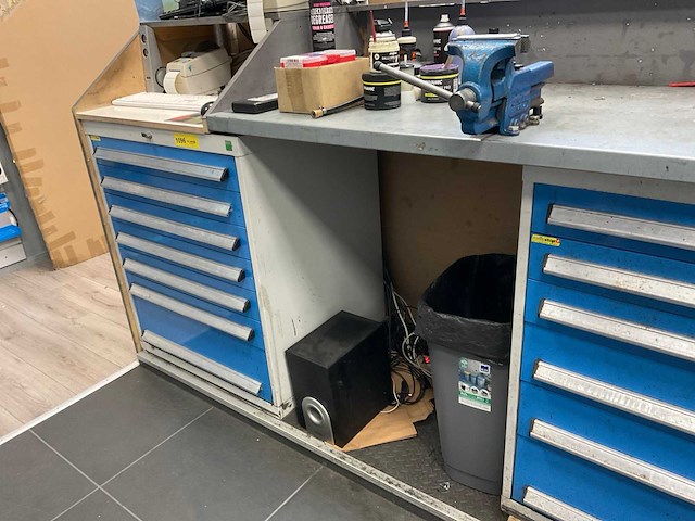 Bott ladekast met gereedschap en materiaal - afbeelding 3 van  10