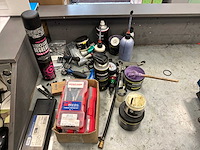 Bott ladekast met gereedschap en materiaal - afbeelding 4 van  10