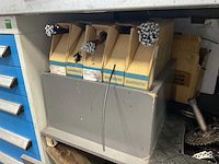 Bott ladekasten met gereedschap en materiaal (2x) - afbeelding 10 van  16