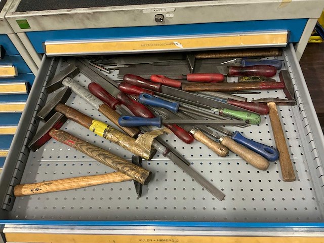 Bott ladenkast met handgereedschap - afbeelding 3 van  8