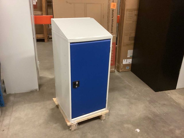 Bott statieven en lessenaars - afbeelding 4 van  6