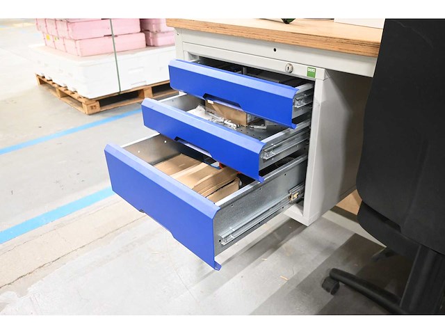 Bott werkbank inclusief werkplaats stoel - afbeelding 4 van  6