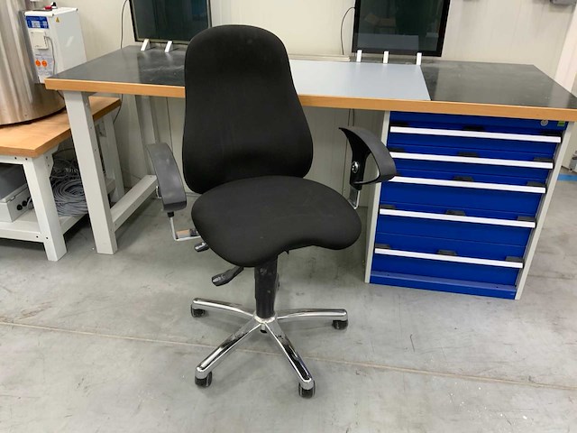 Bott werkbank inclusief werkplaats stoel - afbeelding 2 van  10