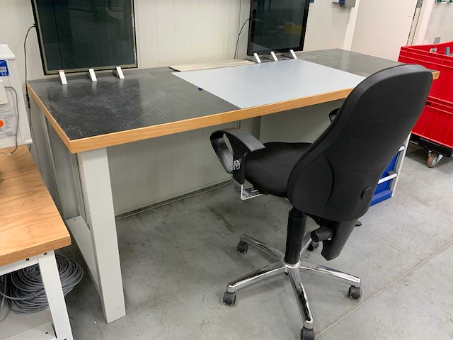 Bott werkbank inclusief werkplaats stoel - afbeelding 3 van  10