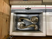 Boucle rond rozet deurkruksets (181x) - afbeelding 1 van  4