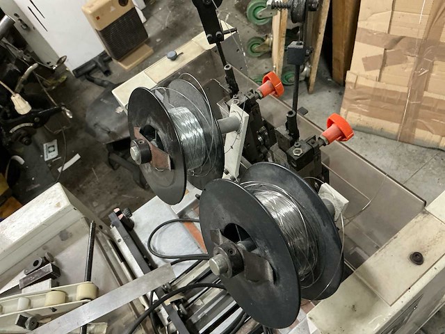 Bourg bst10 en agr-t en pa-t vergaarmachine en vouw-en hechtunit - afbeelding 4 van  20