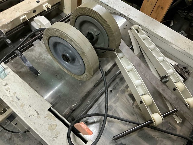 Bourg bst10 en agr-t en pa-t vergaarmachine en vouw-en hechtunit - afbeelding 6 van  20