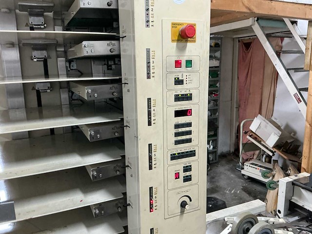 Bourg bst10 en agr-t en pa-t vergaarmachine en vouw-en hechtunit - afbeelding 13 van  20