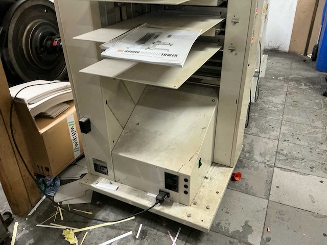 Bourg bst10 en agr-t en pa-t vergaarmachine en vouw-en hechtunit - afbeelding 12 van  20