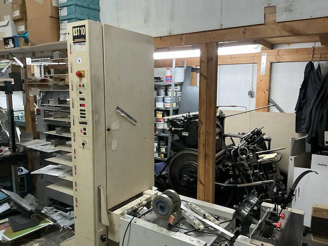 Bourg bst10 en agr-t en pa-t vergaarmachine en vouw-en hechtunit - afbeelding 17 van  20