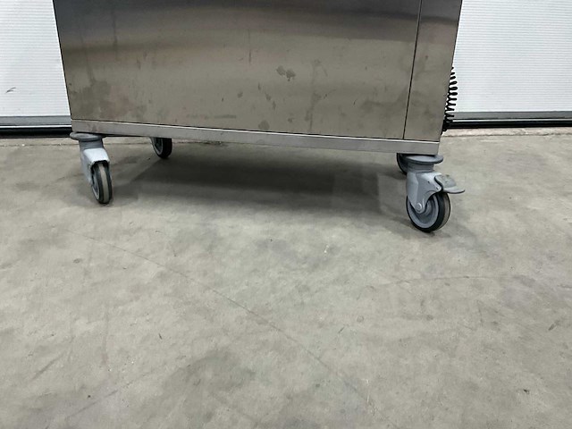 Bourgeat chauffant n/v 2 silos verwarmde bordenlowerator - afbeelding 10 van  10