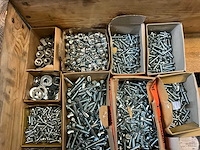 Bouten en moeren - afbeelding 2 van  4