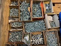 Bouten en moeren - afbeelding 3 van  4