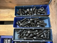 Bouten en moeren - afbeelding 2 van  4