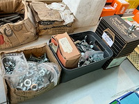 Bouten en moeren - afbeelding 1 van  5