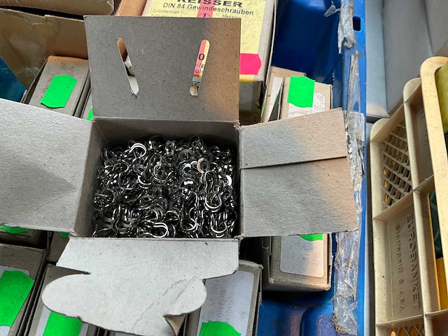 Bouten en moeren - afbeelding 3 van  6