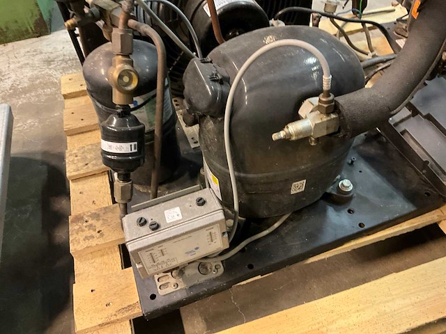 Bouter koelcompressor (3x) - afbeelding 11 van  15