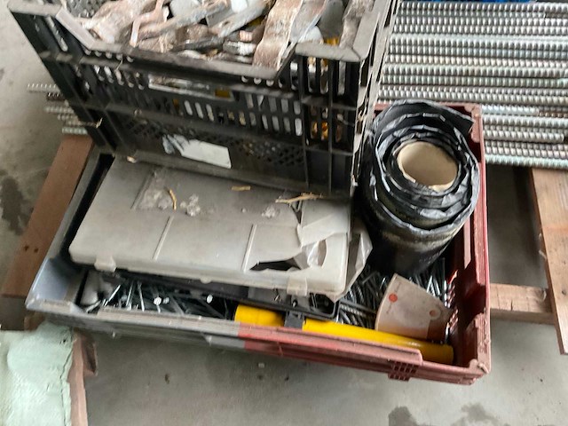 Bouw- en bevestigingsmateriaal - afbeelding 2 van  4