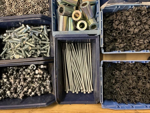 Bouw- en bevestigingsmateriaal - afbeelding 7 van  7