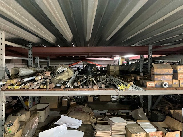 Bouw- en bevestigingsmateriaal - afbeelding 18 van  24