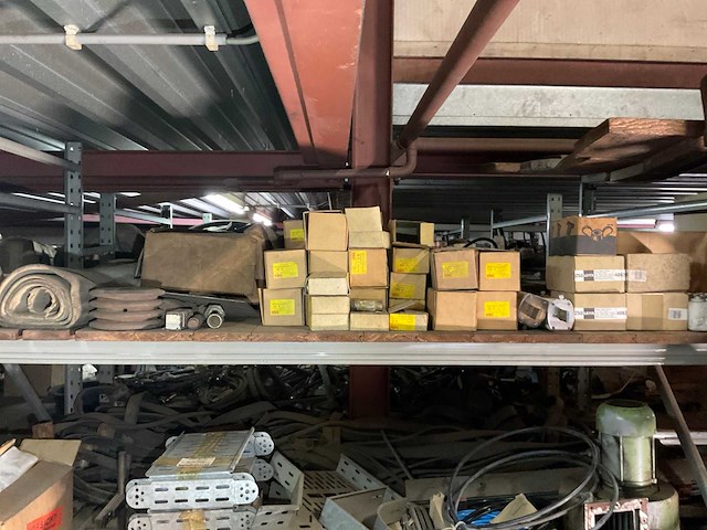 Bouw- en bevestigingsmateriaal - afbeelding 22 van  24