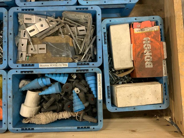 Bouw- en bevestigingsmateriaal - afbeelding 4 van  5