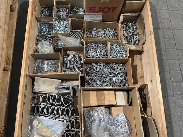 Bouw- en bevestigingsmateriaal - afbeelding 3 van  6