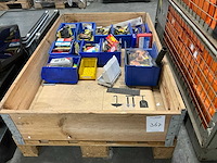 Bouw- en bevestigingsmateriaal - afbeelding 1 van  3