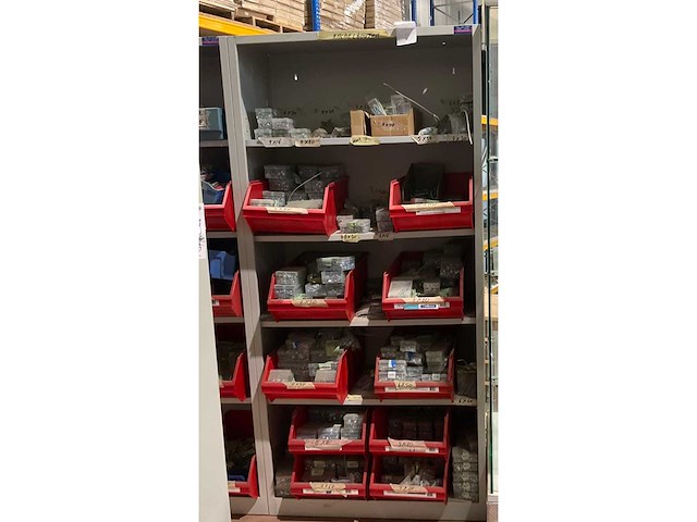 Bouw- en bevestigingsmateriaal - afbeelding 1 van  8