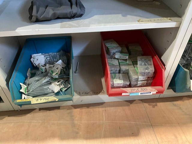 Bouw- en bevestigingsmateriaal - afbeelding 7 van  11