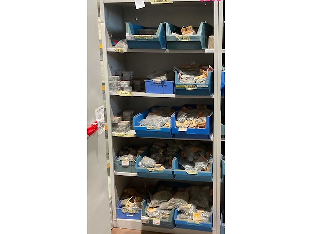 Bouw- en bevestigingsmateriaal - afbeelding 1 van  10