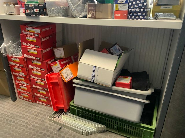Bouw- en bevestigingsmateriaal - afbeelding 19 van  22