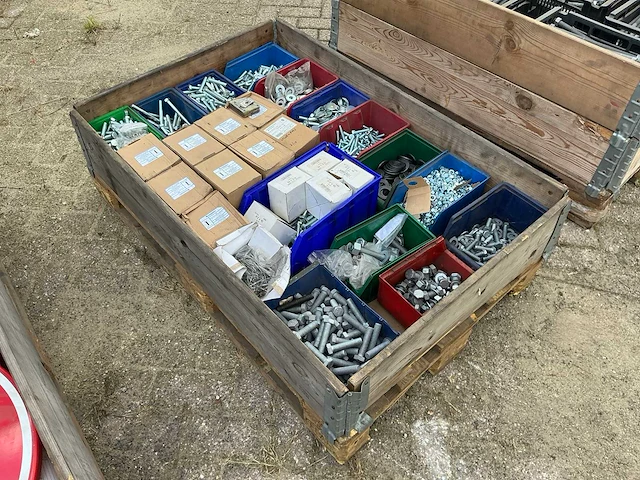 Bouw- en bevestigingsmateriaal - afbeelding 4 van  4