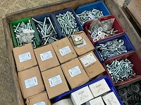 Bouw- en bevestigingsmateriaal - afbeelding 2 van  4