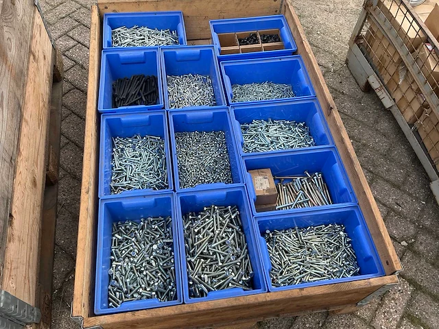 Bouw- en bevestigingsmateriaal - afbeelding 2 van  4