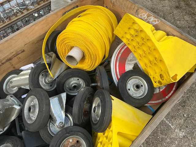 Bouw- en bevestigingsmateriaal - afbeelding 3 van  6