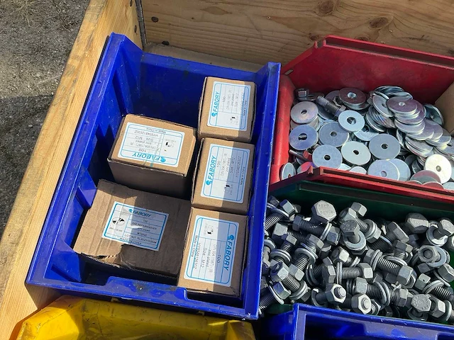 Bouw- en bevestigingsmateriaal - afbeelding 4 van  5