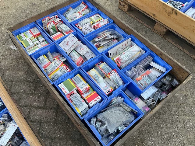 Bouw- en bevestigingsmateriaal - afbeelding 2 van  6