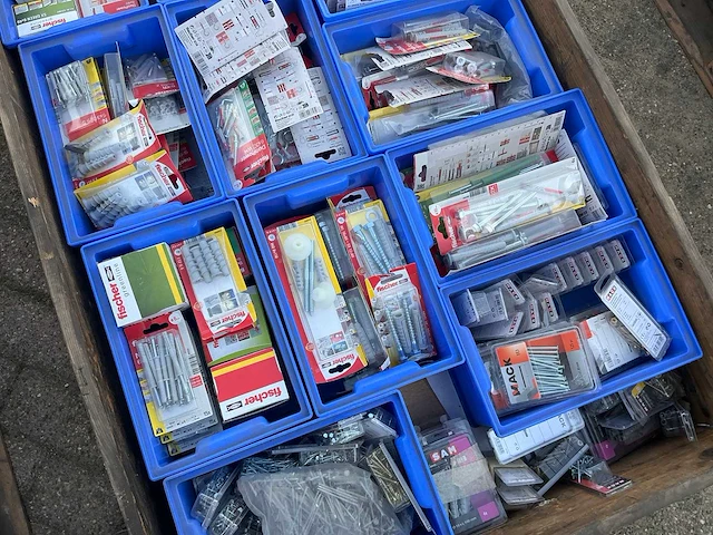 Bouw- en bevestigingsmateriaal - afbeelding 4 van  6