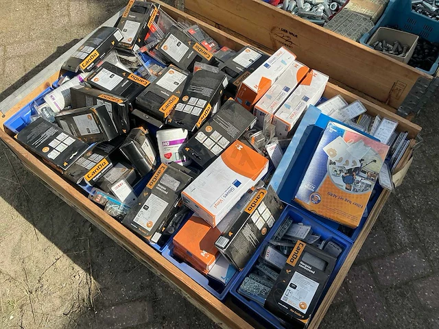 Bouw- en bevestigingsmateriaal - afbeelding 2 van  5