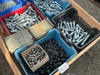 Bouw- en bevestigingsmateriaal - afbeelding 3 van  5
