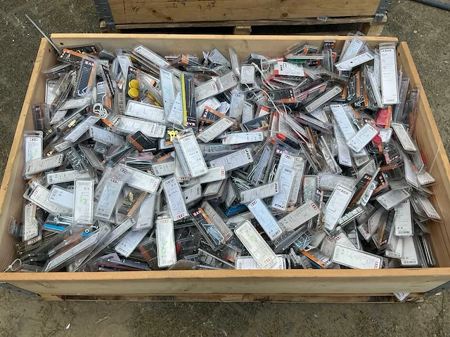 Bouw- en bevestigingsmateriaal - afbeelding 4 van  4
